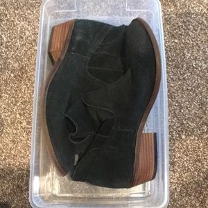 Distressed DV booties